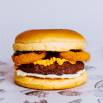 PÃO COM BOLINHO ONION RINGS